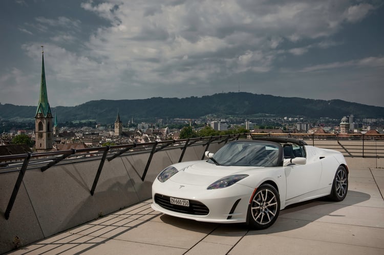 La Tesla Roadster blanche