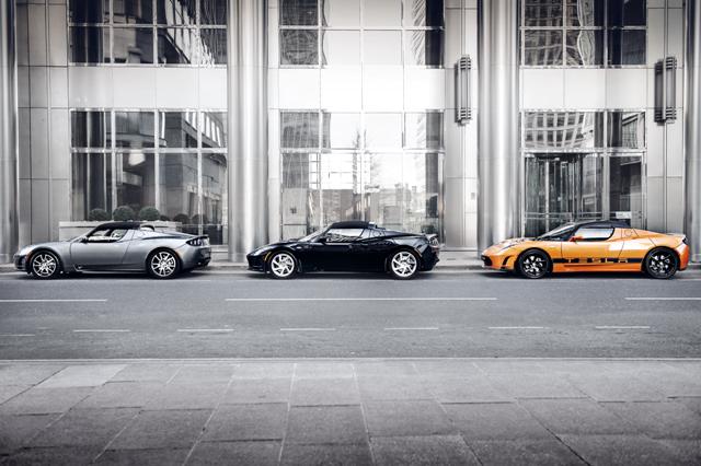 3 superbes Tesla Roadster