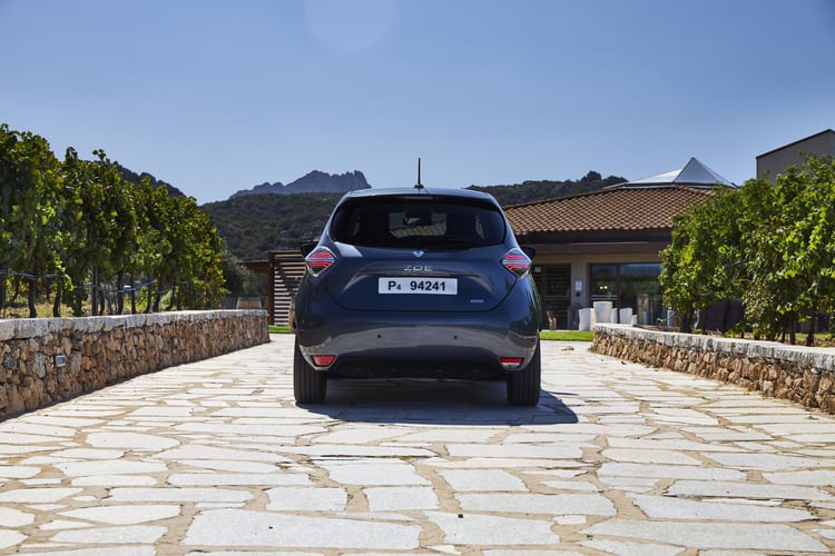 La Zoe affiche une lergeur de 1,73 m