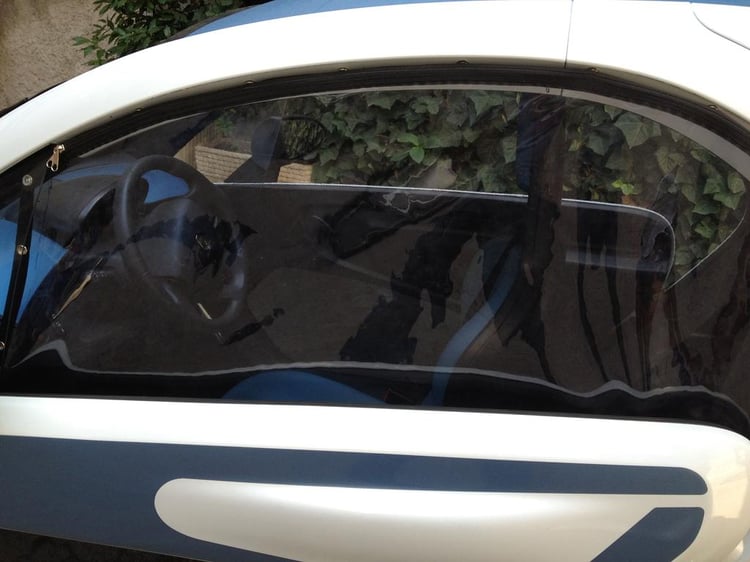 Des fenêtre comme celles-ci pour votre Twizy, ça vous tente ?