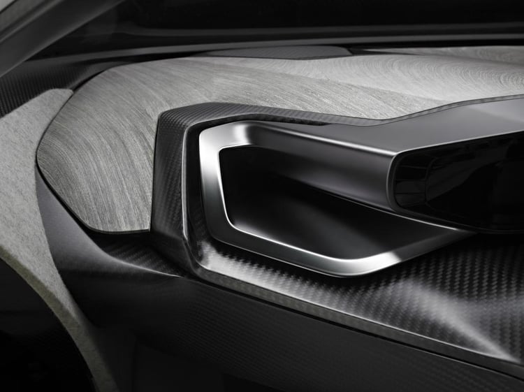 Le carbone est bien entendu présent à l'intérieur de l'Onyx