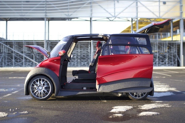 La QBeak est équipée de portes latérales coulissantes