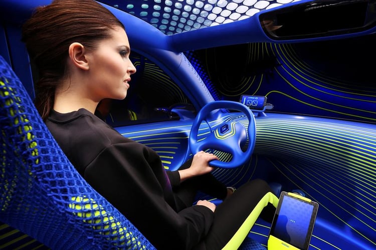 Le poste de conduite volontairement épuré du concept Twin'Z