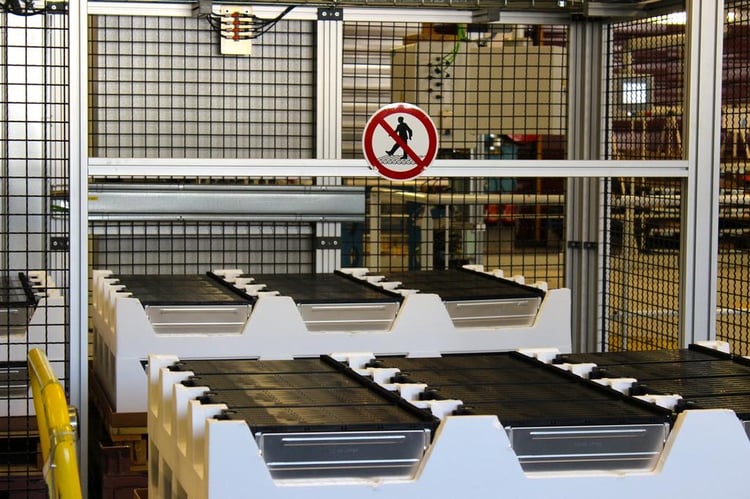 Ces modules de batterie pour la ZOE pèsent 17kg chacun