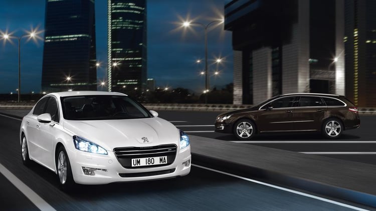 Peugeot 508 HYbrid4 - Feux adaptifs