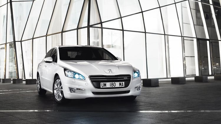 Peugeot 508 HYbrid4 - Signature lumineuse avant