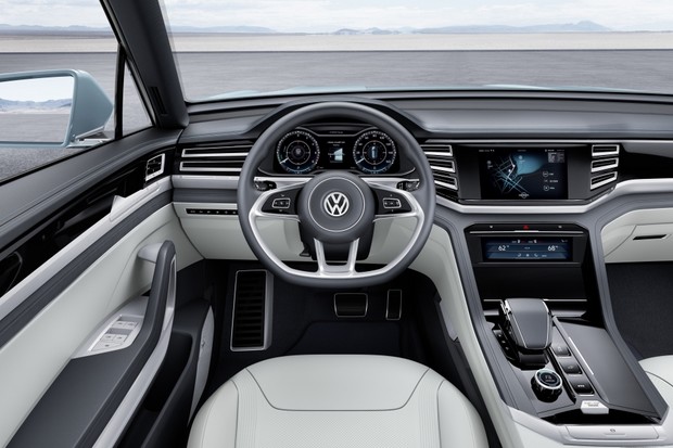 Volkswagen Cross Coupé GTE - l'interieur