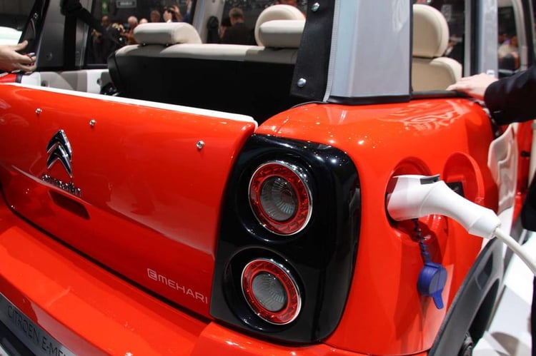 Pas de charge rapide ni de charge accélérée sur la e-Méhari