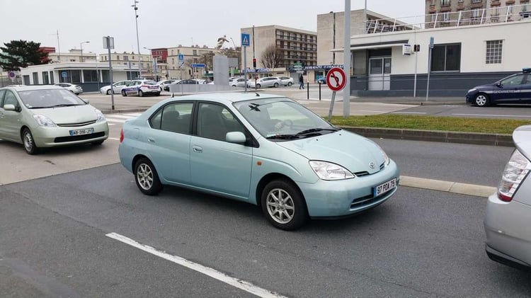Toutes les générations de Prius étaient représentées. Ici une Prius I