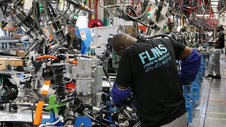 La chaîne de montage de la base et du moteur