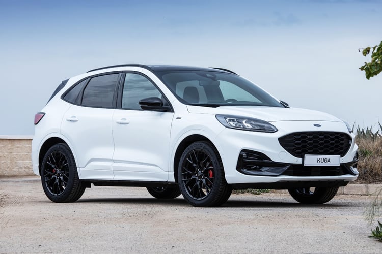 Ford Kuga hybride rechargeable 225 ch première génération vu de trois quarts avant