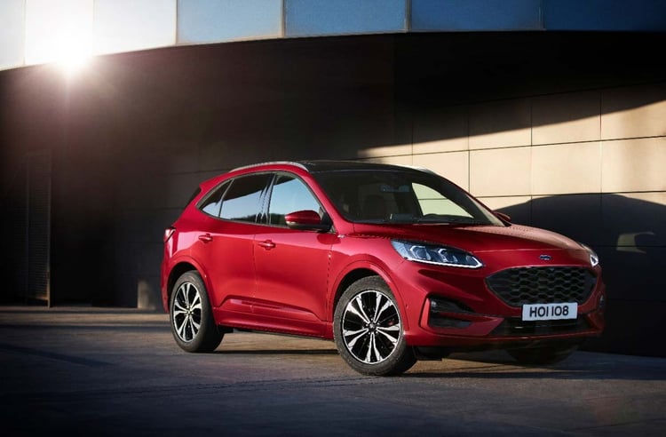 Ford Kuga hybride SUV compact avec motorisation hybride 2,5 litres de 190 ch
