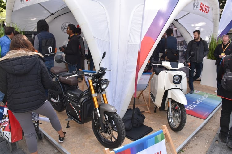 Aussi des scooters électriques