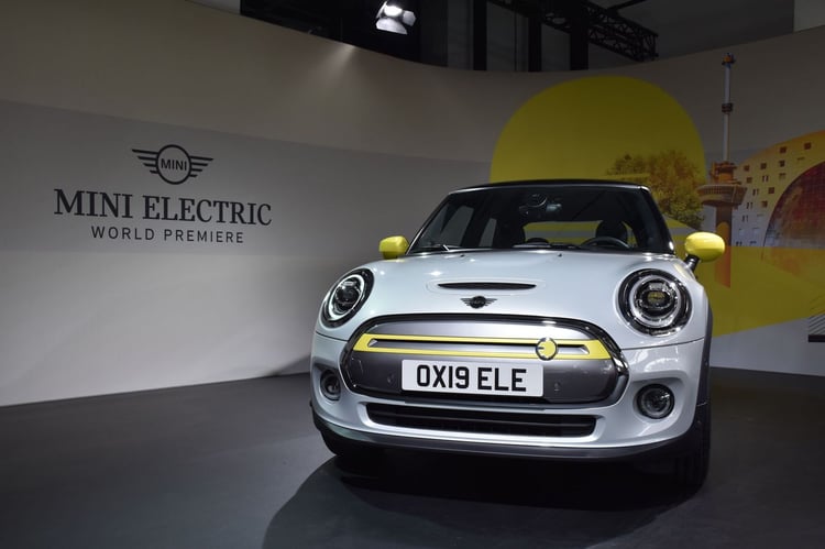 Carrosserie 3 portes seulement, pas de 5 portes ni cabrio prévu en électrique