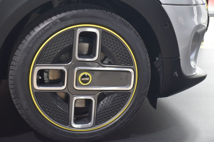 Ces jantes 17 pouces issues du concept de 2017 sont aussi disponibles