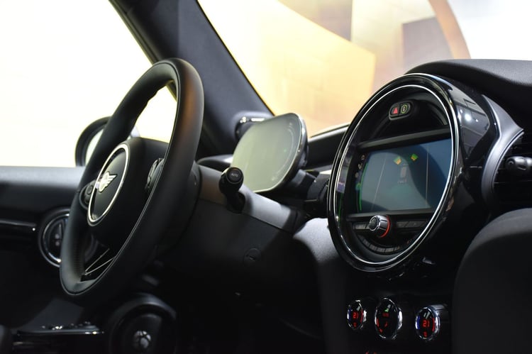 L'intérieur est similaire aux Cooper S et SD