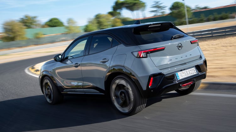 Opel Mokka GSE avec châssis, direction et freins optimisés pour une conduite sportive