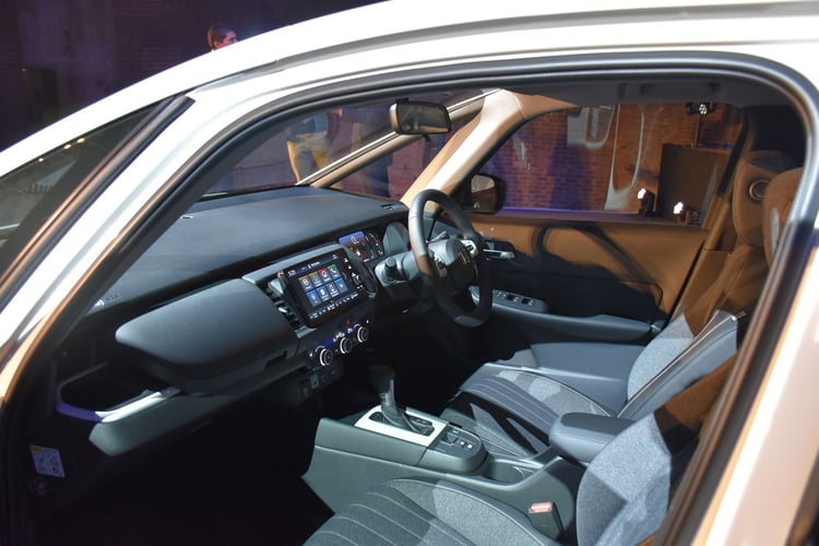 Intérieur classique, mais un poil austère