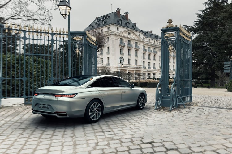 DS 9 E-Tense arrière