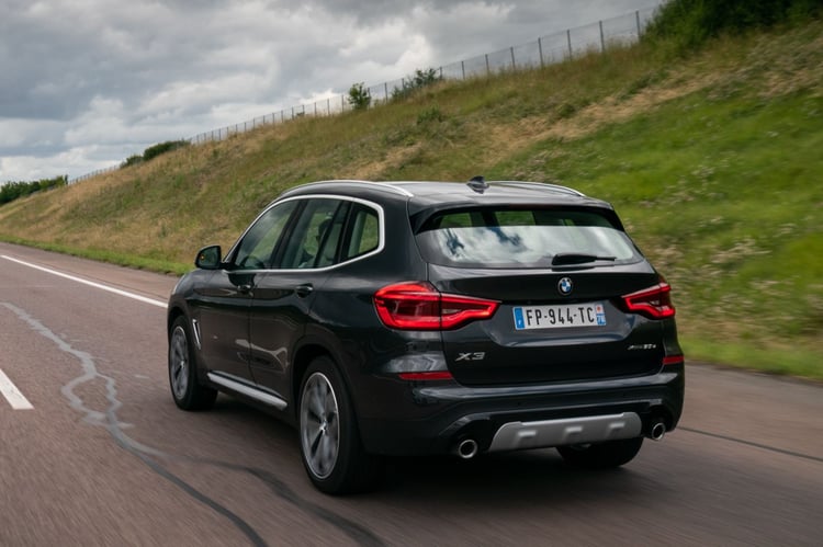 A l'arrière, le coffre taille seulement 450 litres (hic !)