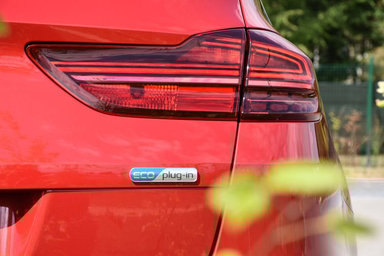 Logo Kia Ceed SW hybride rechargeable