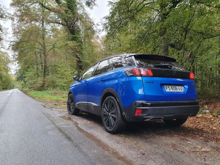 Arrière du Peugeot 3008 Hybrid 225 GT Pack