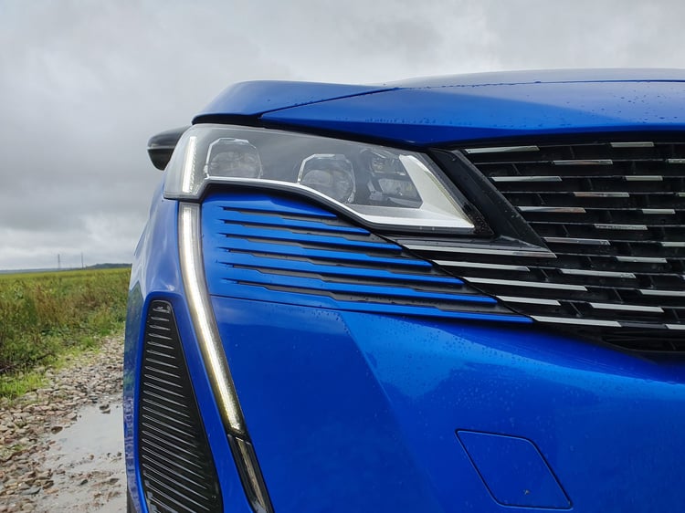 Nouveaux phares et "croc" de diodes diurnes