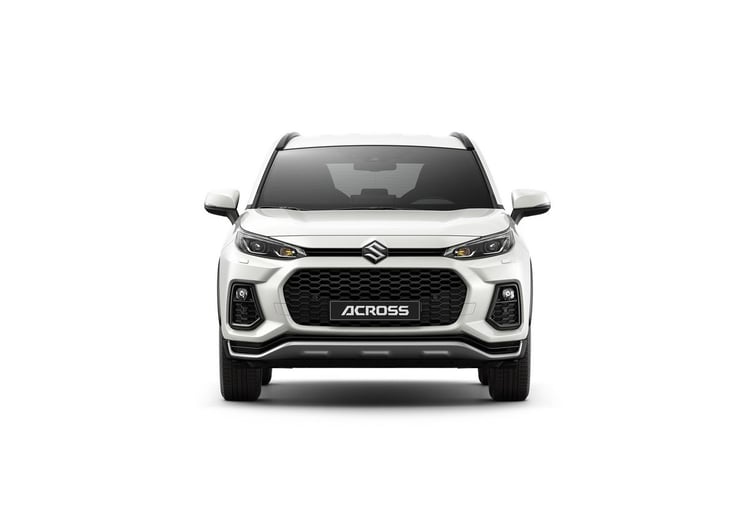 De face, impossible de ne pas voir le lien de parenté avec le SUV Toyota RAV4