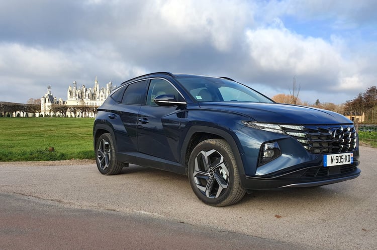 Ici, ce sont les jantes 19 pouces en finition Executive