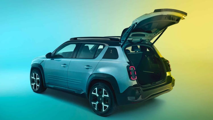 Coffre de la Renault 4 E-Tech électrique avec hayon ouvert