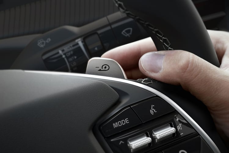 L'EV6 est équipé de palettes au volant pour la régénération d’énergie