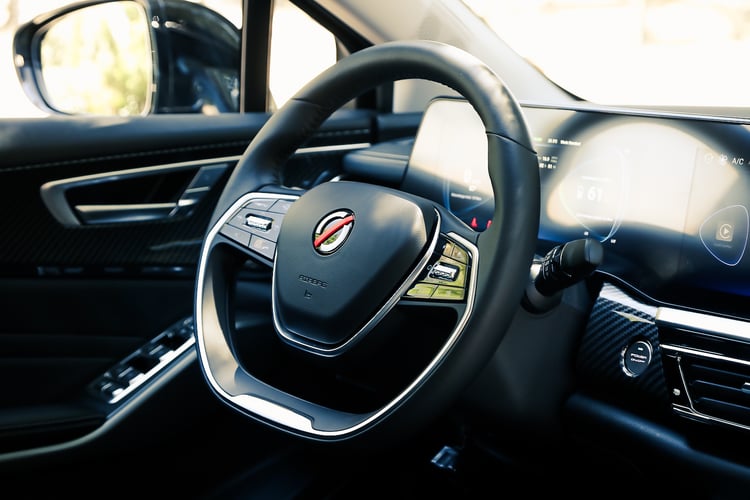 Volant de la berline électrique