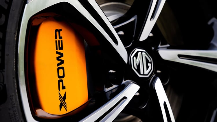 Étrier de frein XPower orange et jante MG sur la MG4 électrique XPower