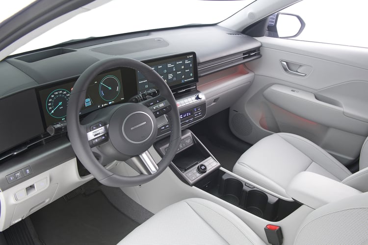 Hyundai Kona EV 2023 : planche de bord
