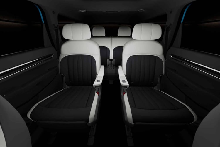 La deuxième rangée de sièges de l'EV9 peut pivoter à 180°