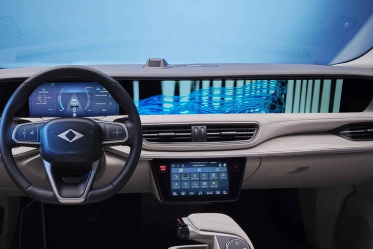 A l'intérieur du T10X on trouve un grand écran panoramique de 29 pouces