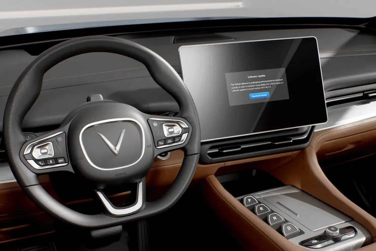 Au centre, on trouve un écran tactile de 15,6 pouces