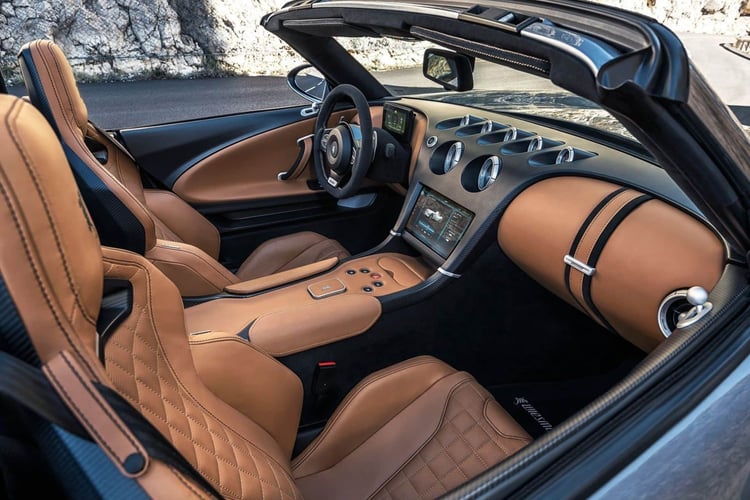 Fidèle à ses origines, le Wiesmann Project Thunderball est un roadster 2 places