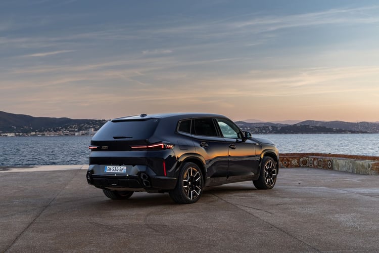 Le volume du coffre du XM s'étend de 527 à 1820 l