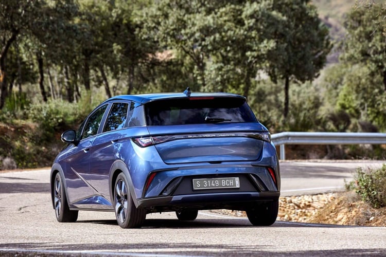 Les dimensions de la Dolphin : 4290 mm de long sur 1770 mm de large et 1570 mm de haut