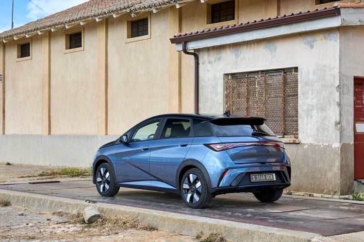 La Dolphin accepte une charge de 11 kW en AC et 88 kW en DC