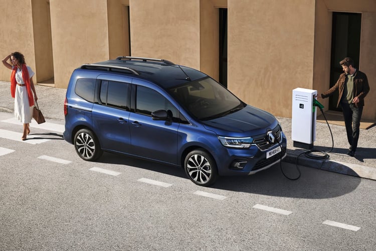 Le Kangoo E-Tech peut accepter une charge jusqu'à 22 kW en AC et 80 kW en DC