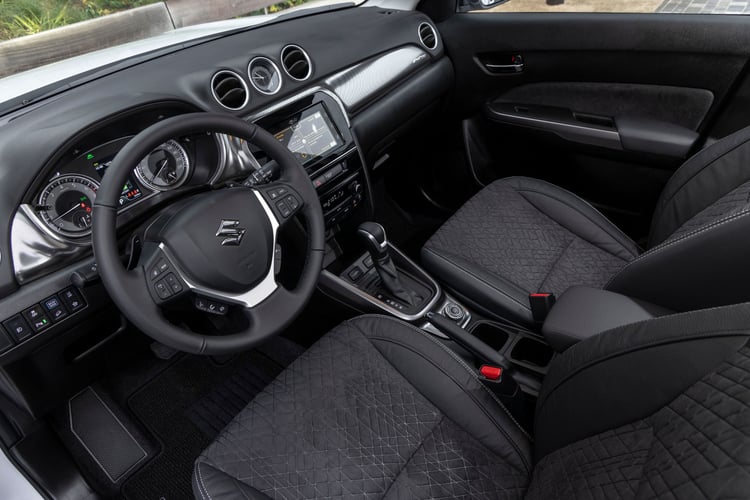 Le système multimédia avec écran 7 pouces est de série sur le Vitara hybride, il est compatible avec Andoid Auto et Apple Car Play