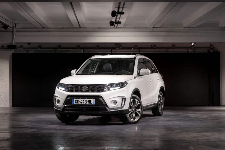 Le poids du Vitara hybride en 4x4 est de 1315 kg et de 1245 kg en version traction