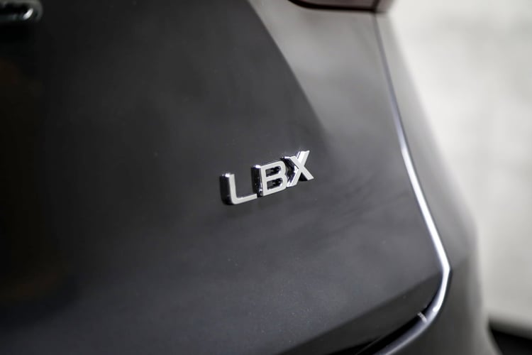 Lettrage arrière du LBX