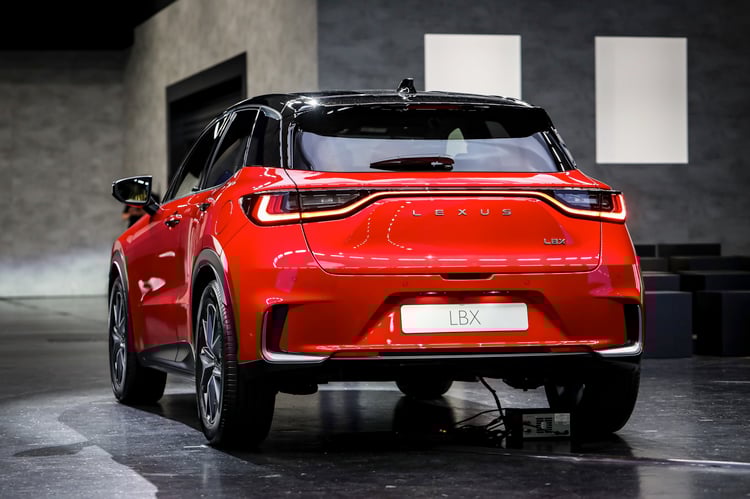 Trois quarts arrière du crossover