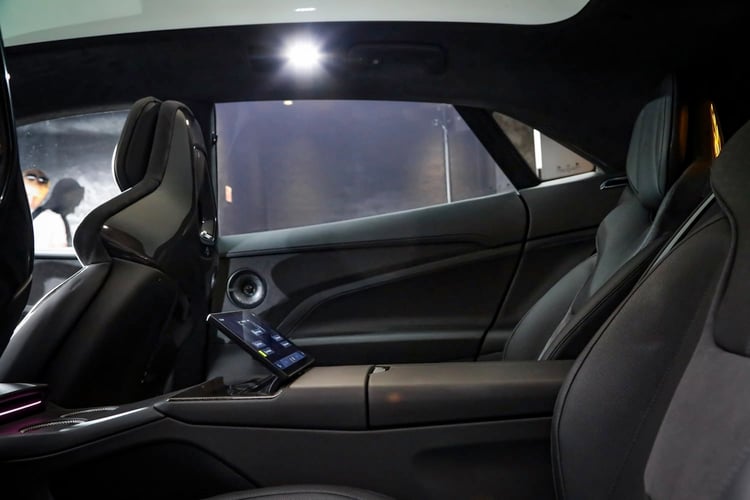 Places arrière de la berline électrique