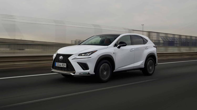 voiture hybride lexus