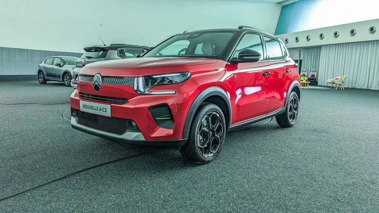 Cette version Max affiche  un certain caractère dans cette livrée rouge Elixir