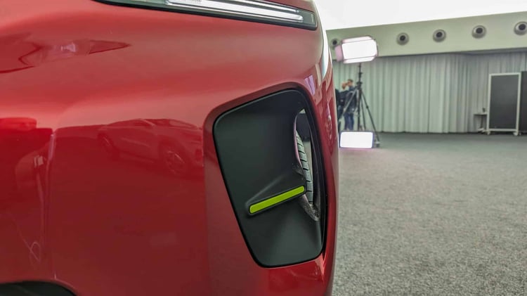 L'aéro est toujours un sujet important pour les véhicules électriques. Ici le pare-chocs dispose de ces ouvertures sur les flancs